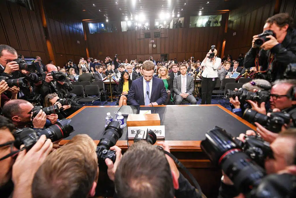 Mark Zuckerberg fala ao Congresso após escândalos envolvendo o Facebook