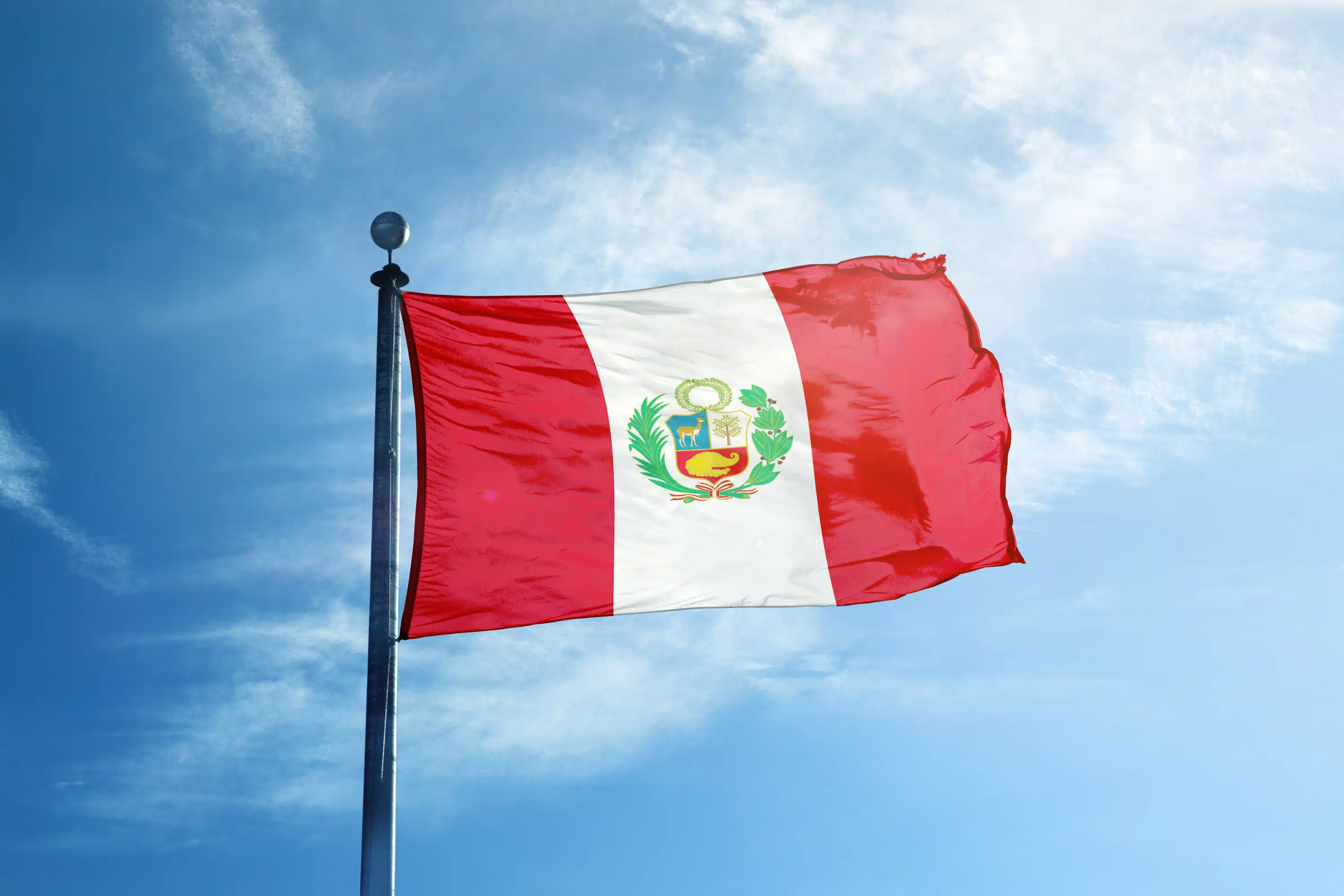 Peru passa por crise política e decreta estado de emergência