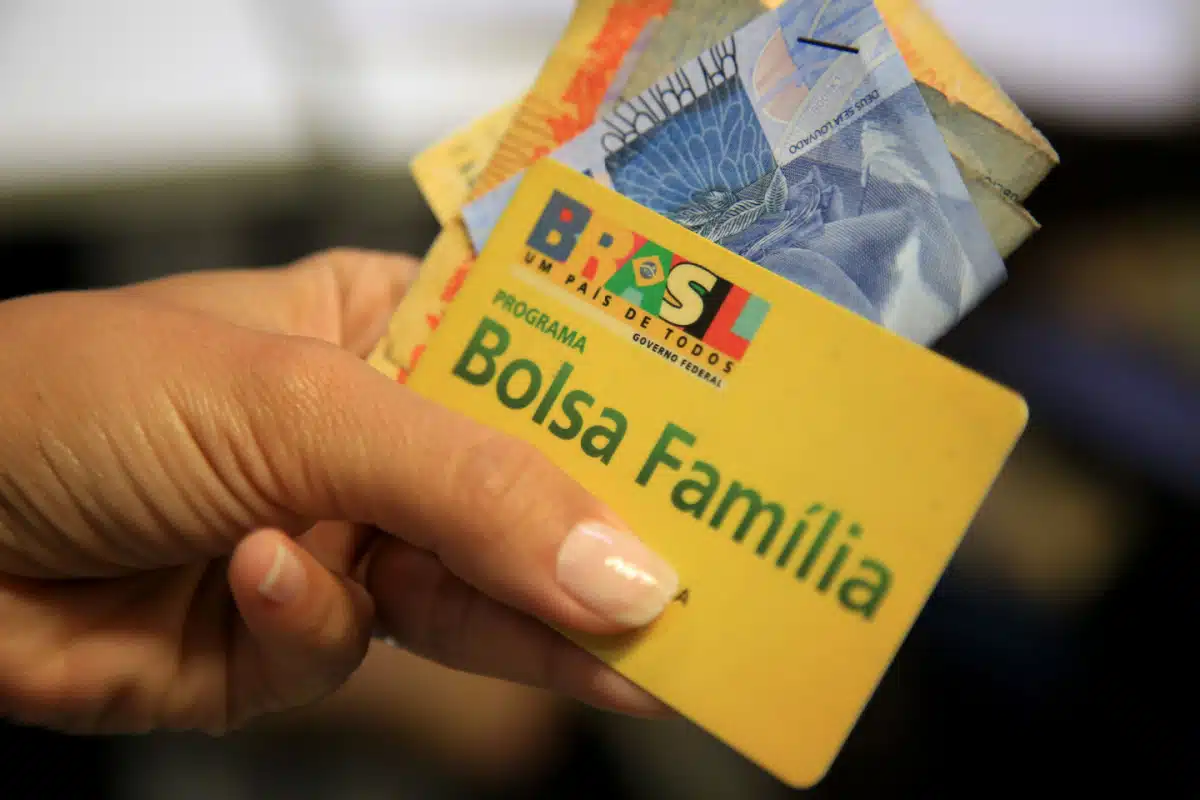 Bolsa Família: valor adicional de R$ 150 valerá para crianças maiores de 6 anos?