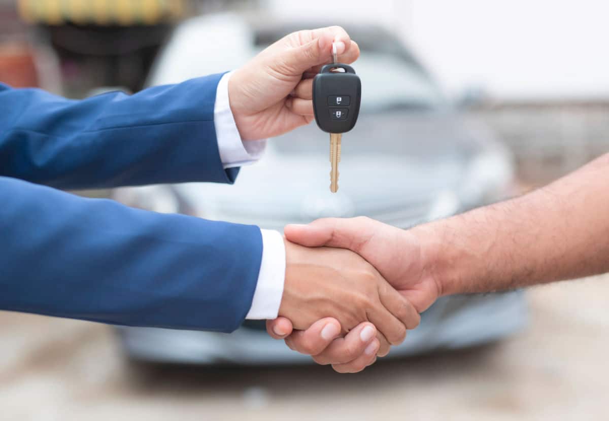 Descubra até quantos km vale a pena comprar um carro usado