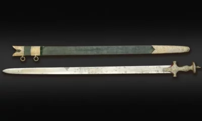 Veja a incrível espada do século 18 leiloada em Londres