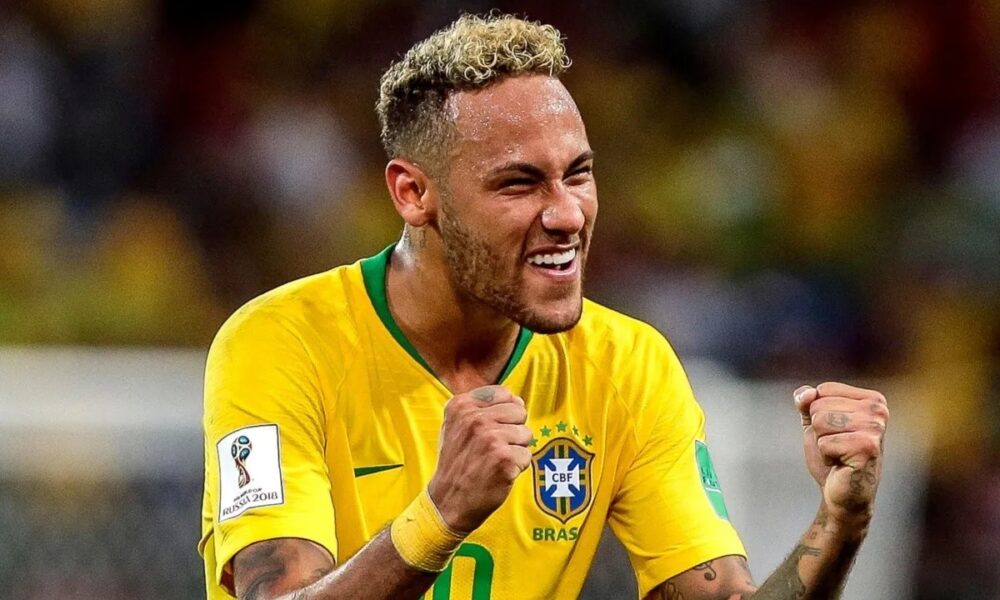 Apesar de ser um dos maiores salários do futebol, Neymar recebe 20% a menos  que CR7 - Metro 1