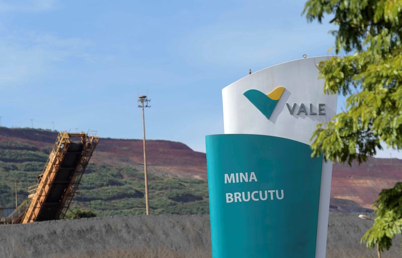 Vale (VALE3) acerta com Mitsui para venda de até 750 mil toneladas de minério
